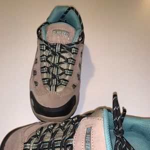 Hi Tec hiking boots EUC